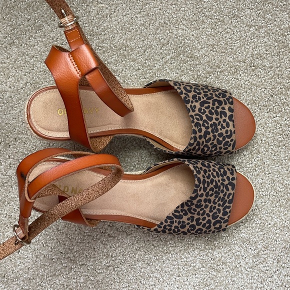 leopard print wedge sandals - Picture 4 of 6
